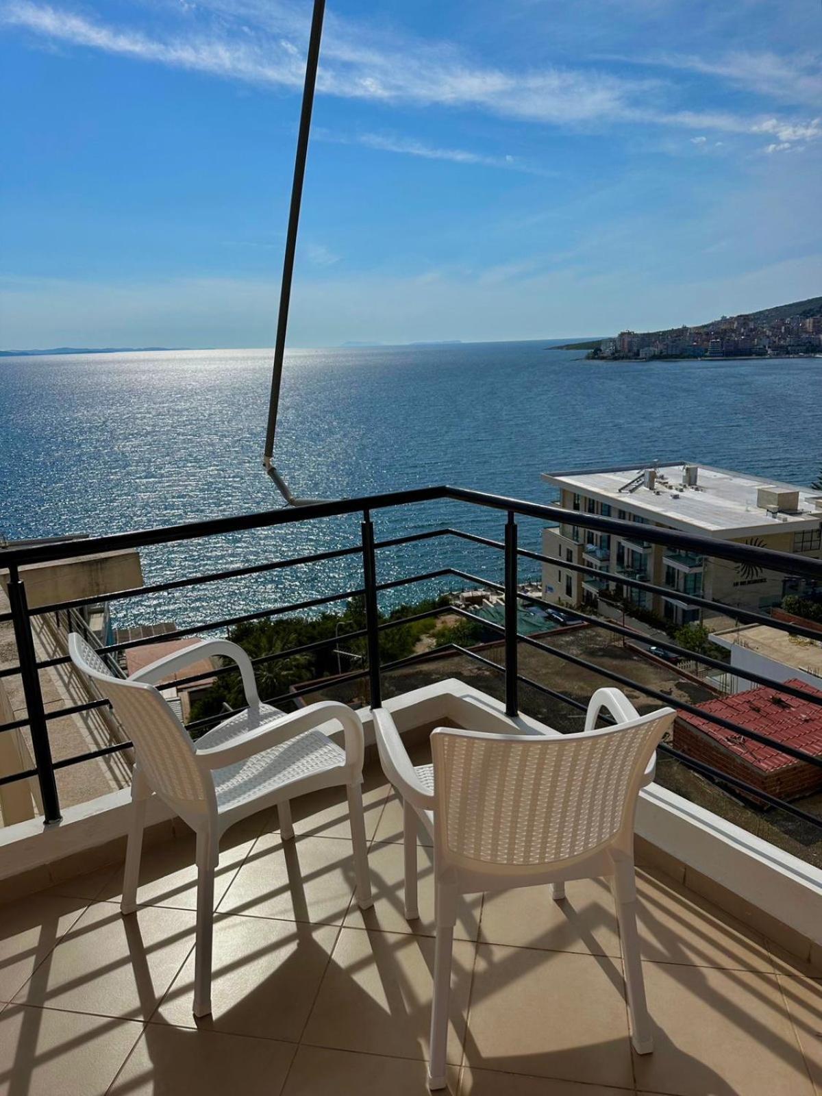 Esmeralda Apartaments Саранда Екстер'єр фото
