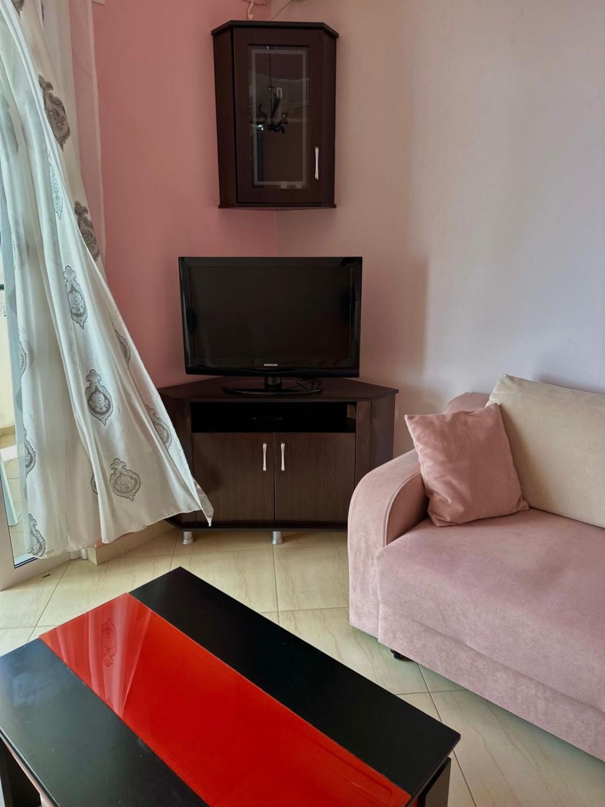 Esmeralda Apartaments Саранда Екстер'єр фото