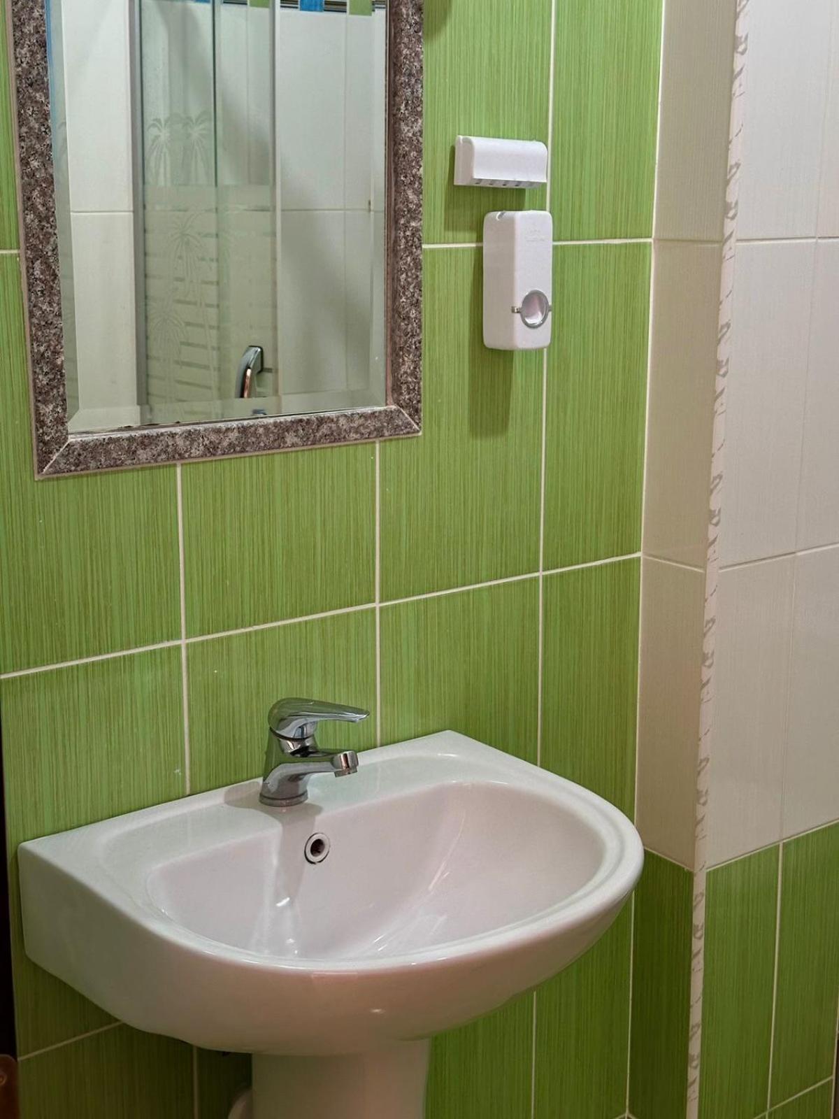 Esmeralda Apartaments Саранда Екстер'єр фото